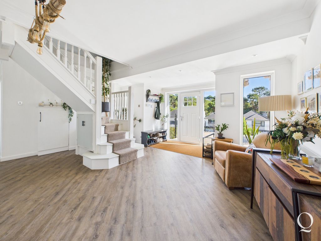 Property photo 2 of 25