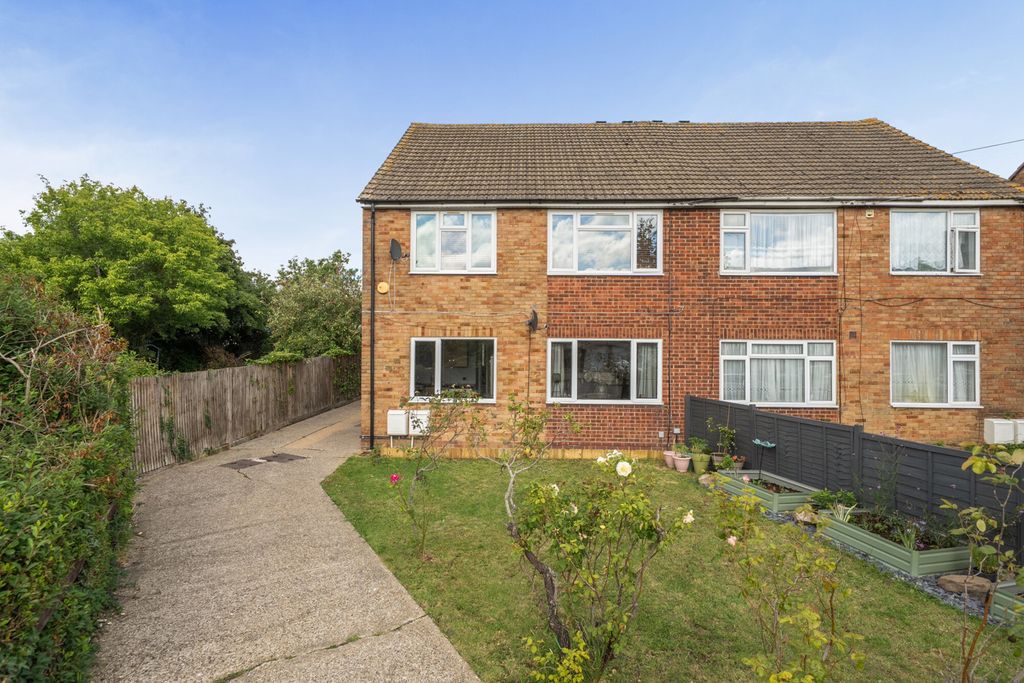 Property photo 1 of 22 1472834-10-6A2c32...