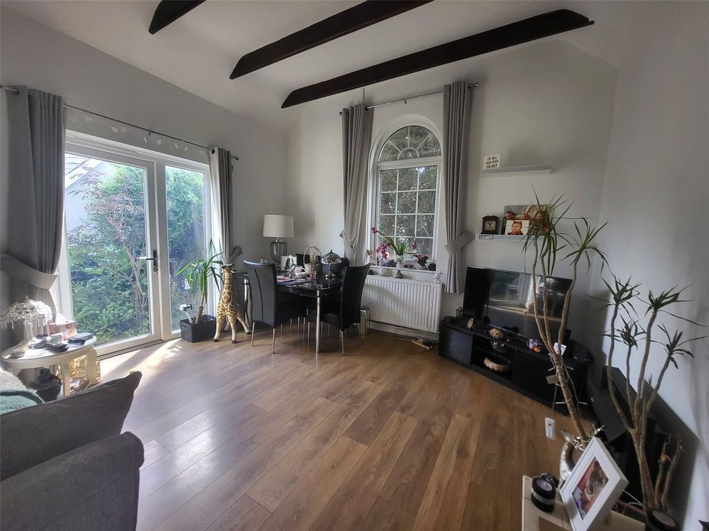 Property photo 2 of 13 Picture No. 06