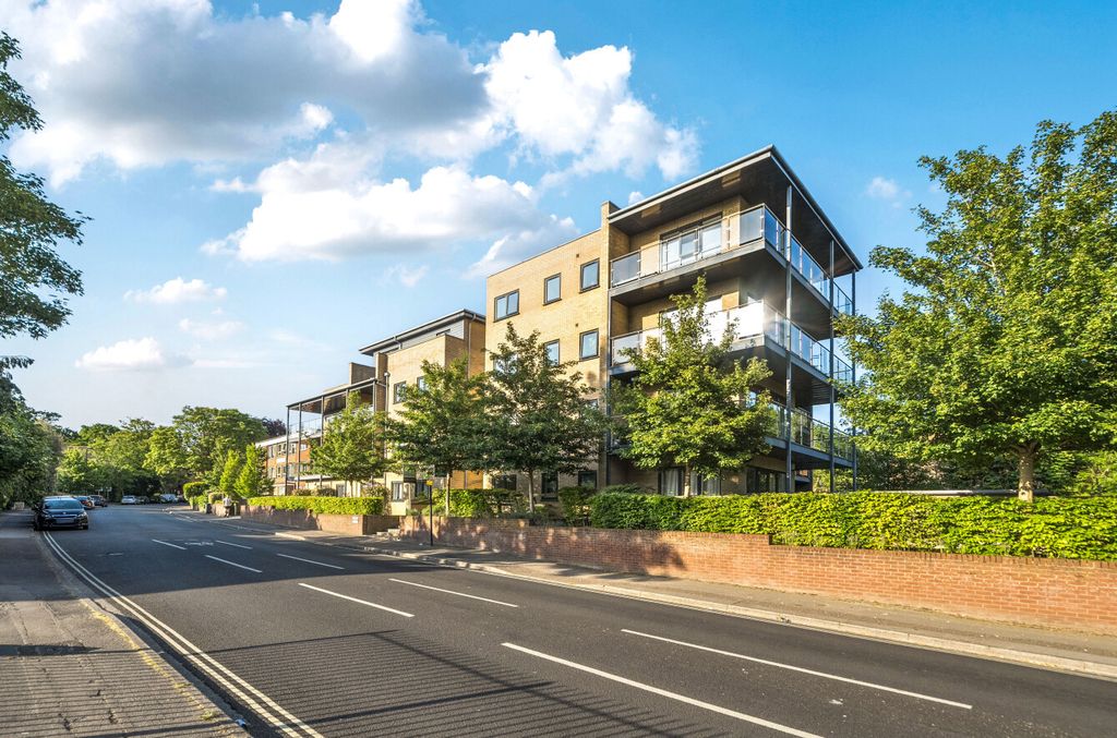 Property photo 1 of 13 3-681Cf8E1Ef4d2-1...