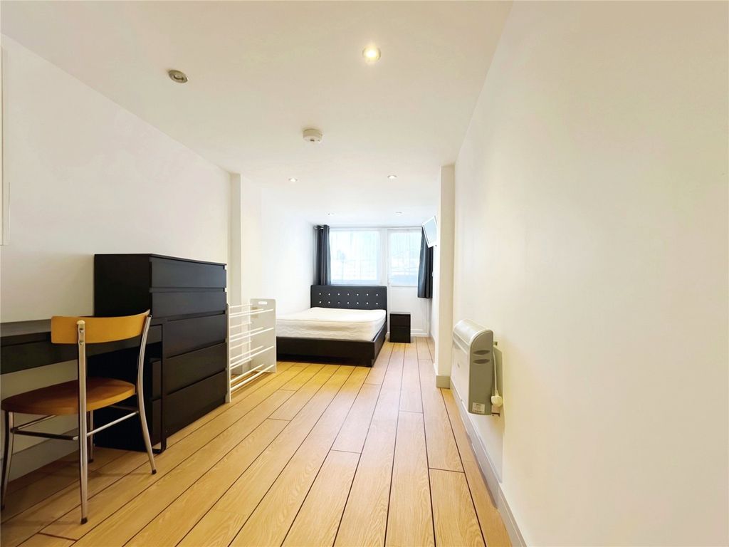 Property photo 2 of 5 Picture No. 06