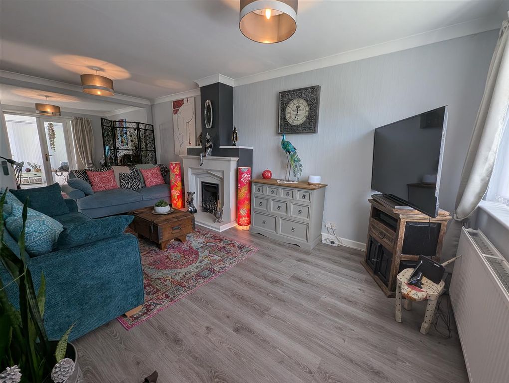 Property photo 2 of 15 Lounge/Dining Room