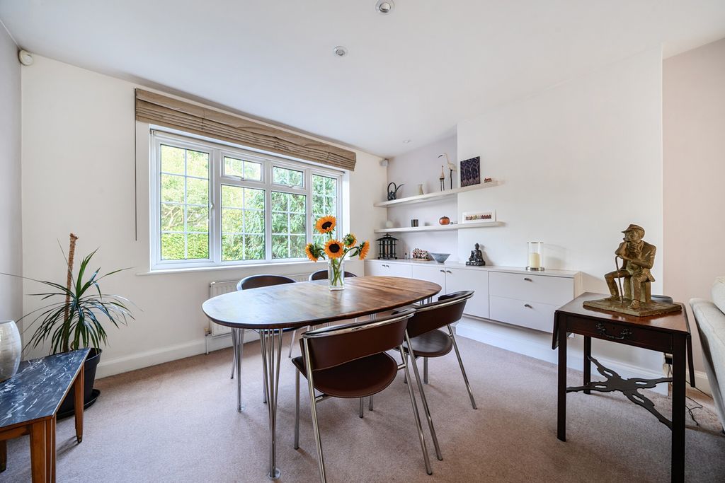 Property photo 3 of 20 Dining Room