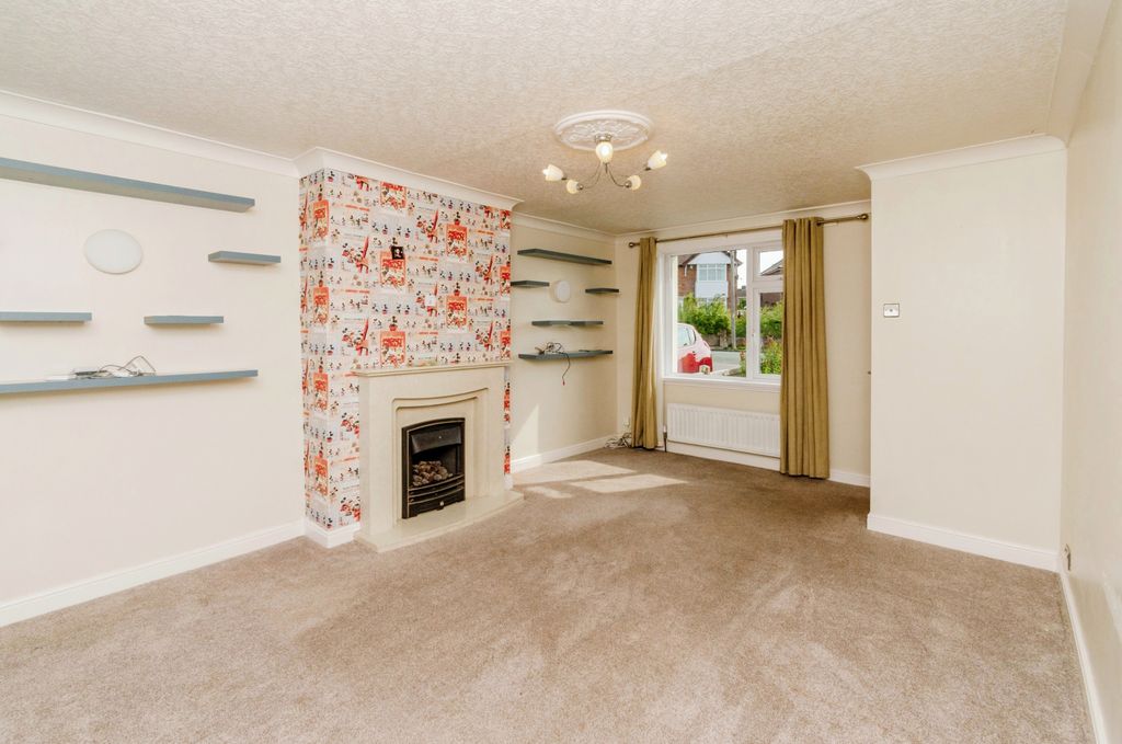 Property photo 3 of 18 Photography