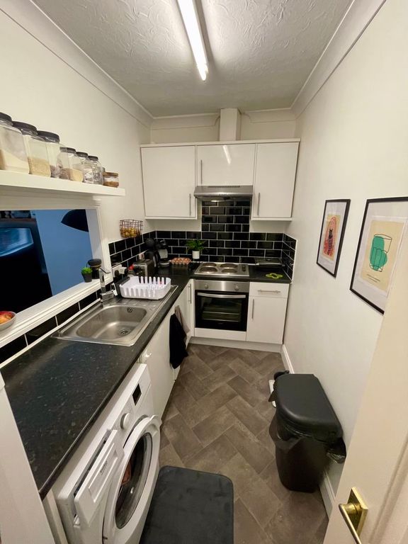 Property photo 3 of 5 Photo 6