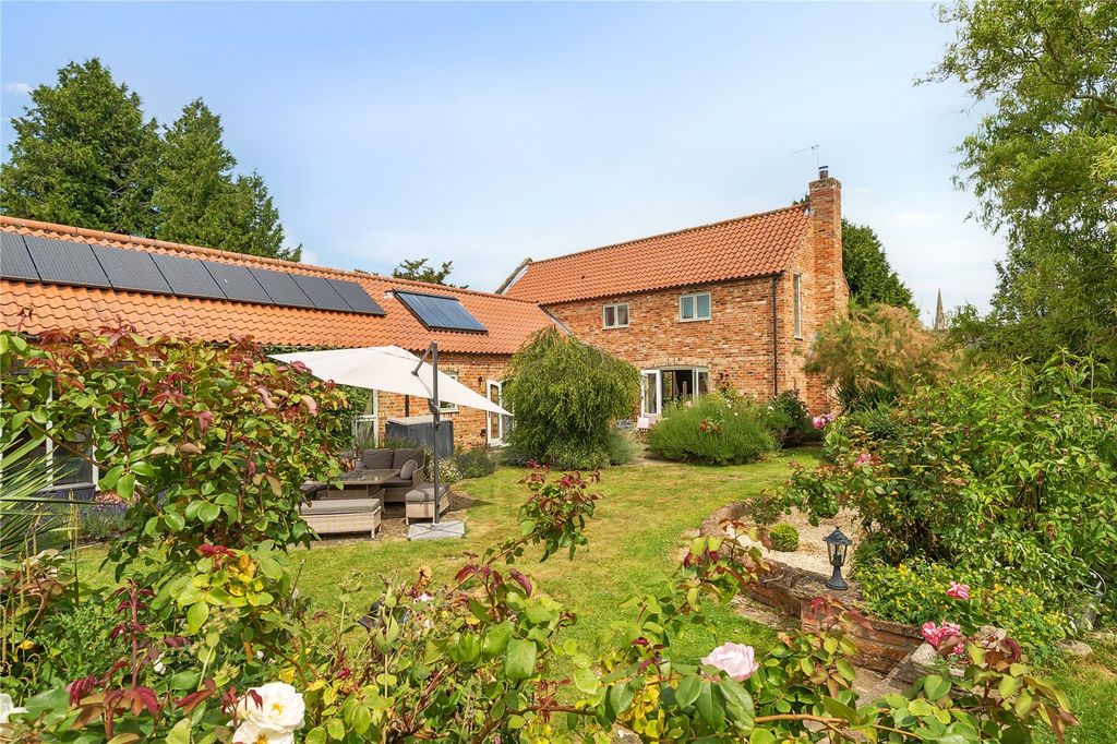 Property photo 1 of 43 Yew Tree Barn