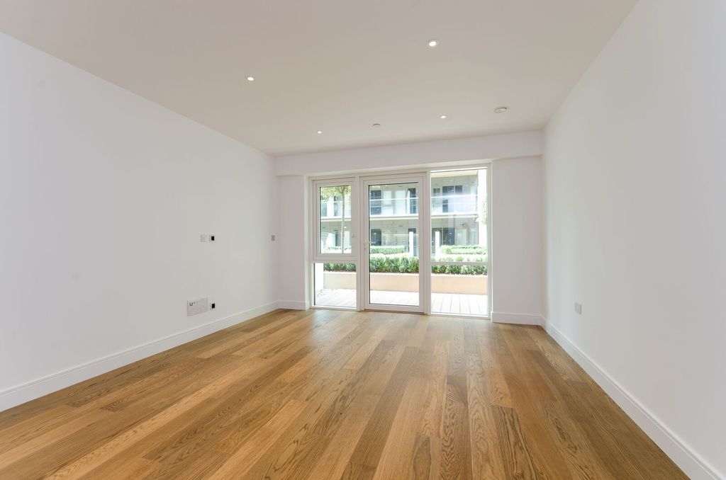 Property photo 2 of 6