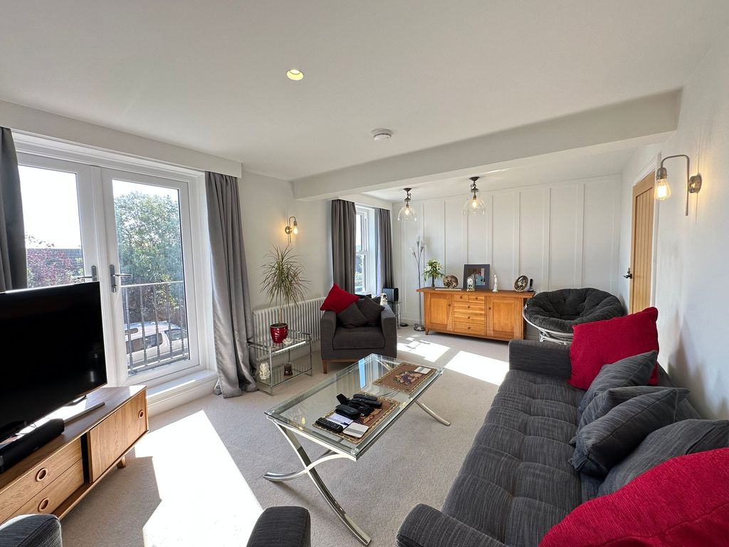 Property photo 3 of 24