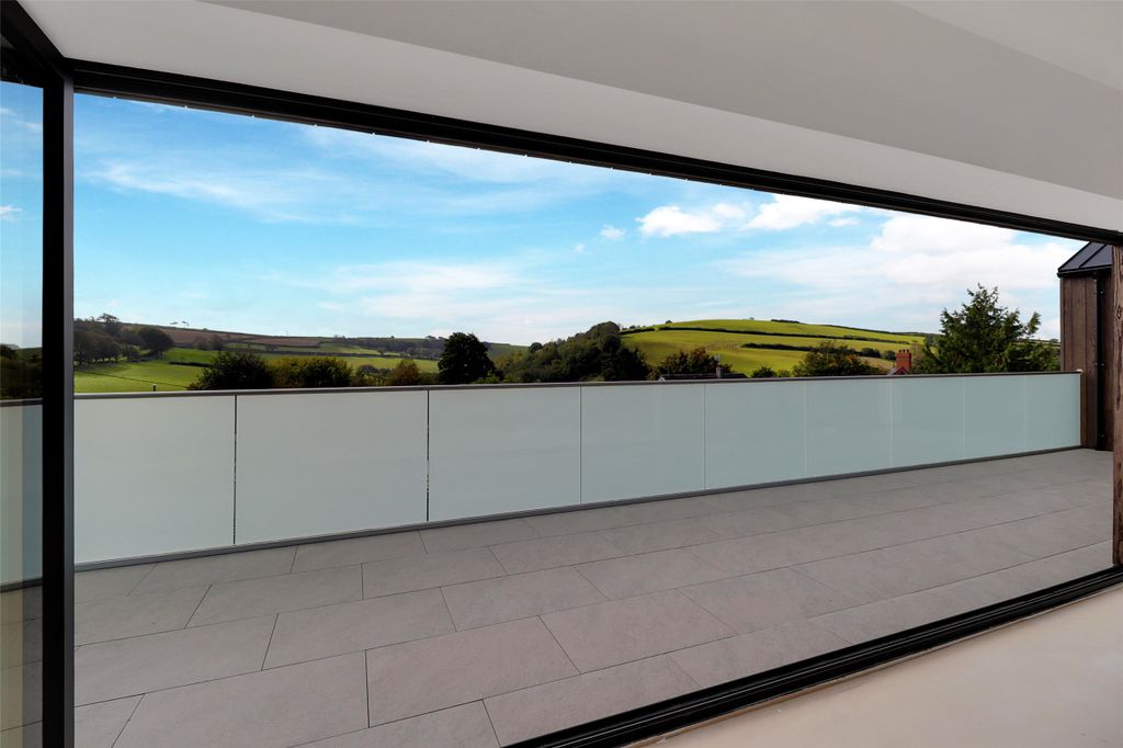 Property photo 3 of 13 Picture No. 19