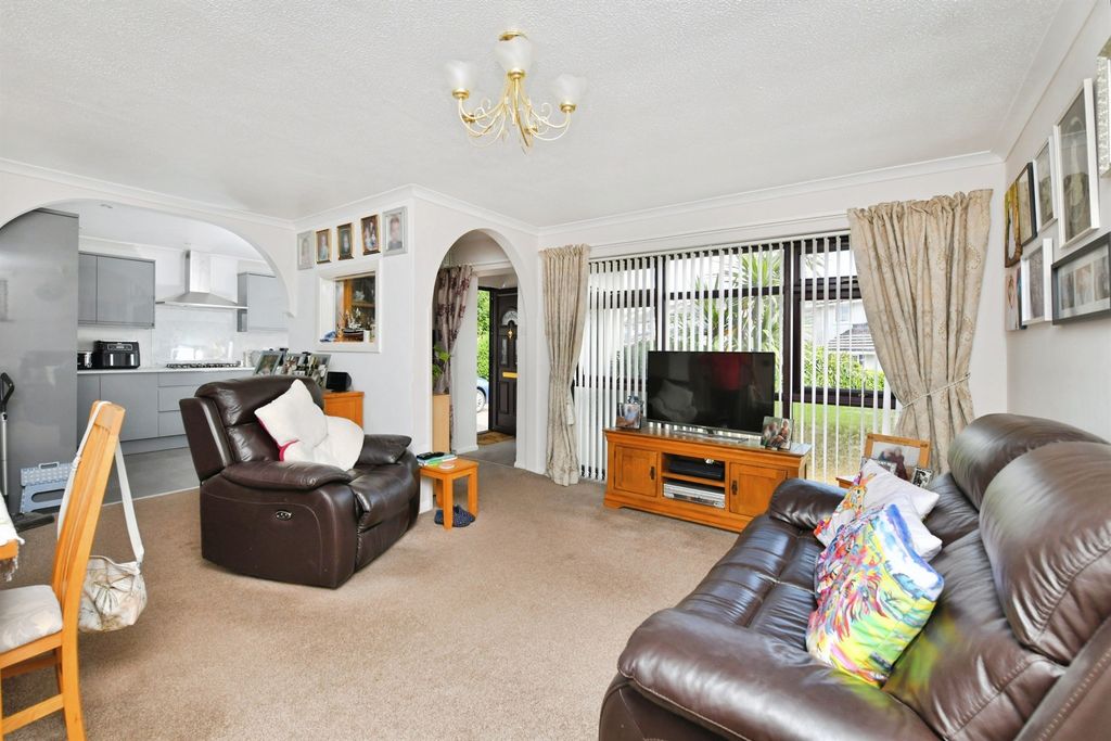 Property photo 3 of 24