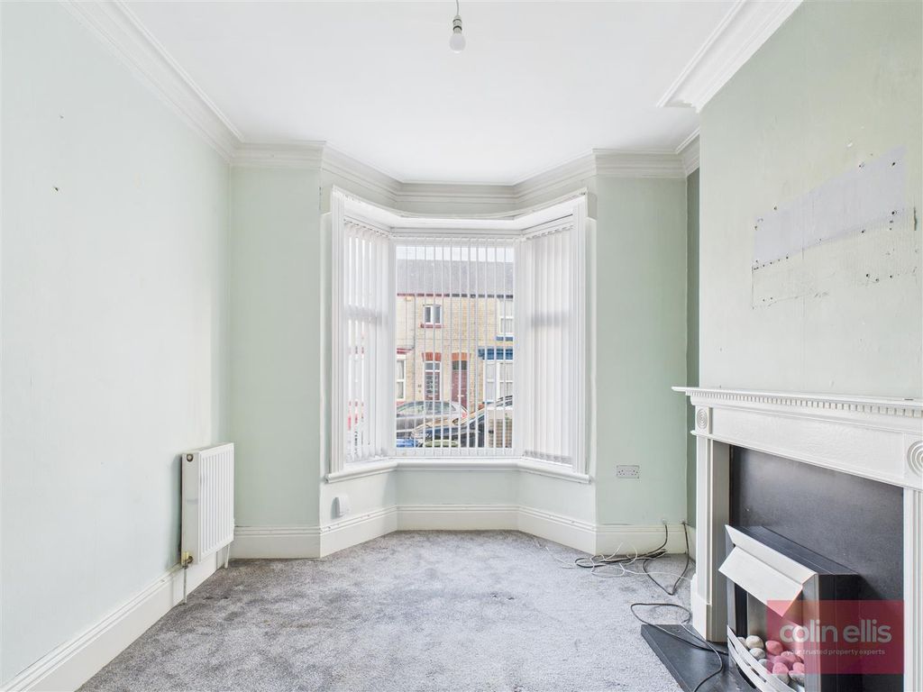 Property photo 2 of 17 Cam05075G0-Pr0248-Still001.Jpg