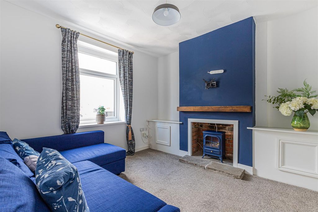 Property photo 2 of 12 159-9.Jpg