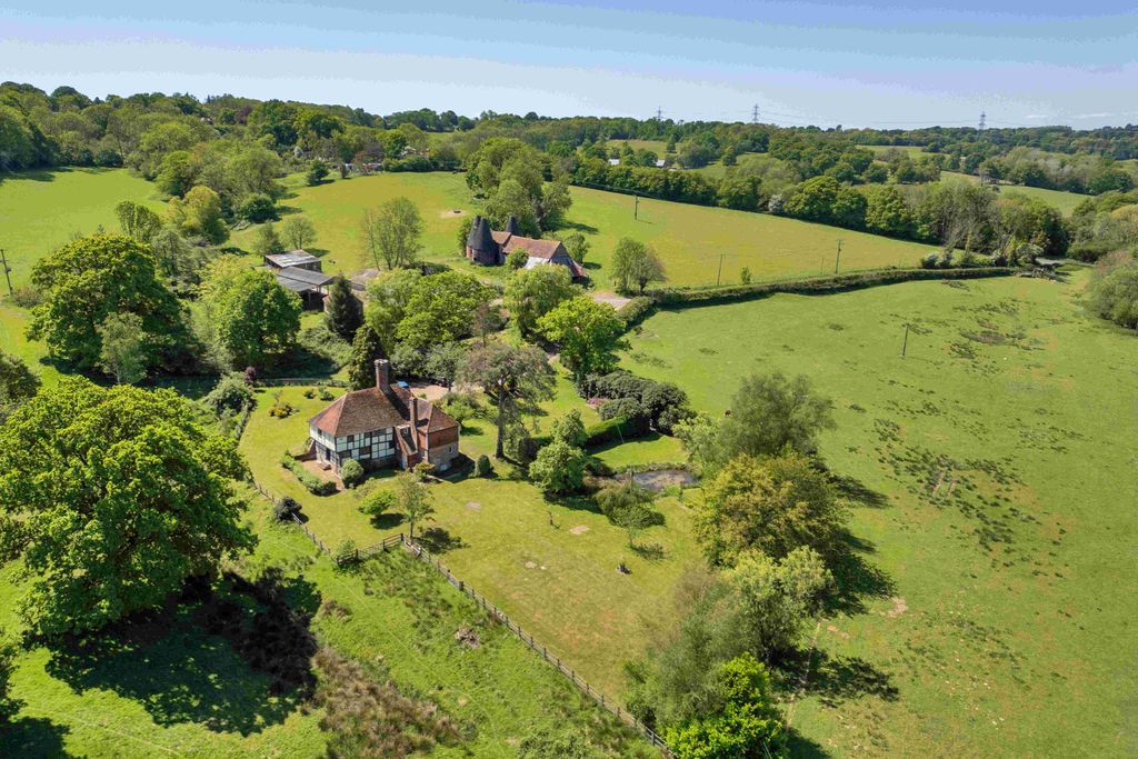 Property photo 3 of 12