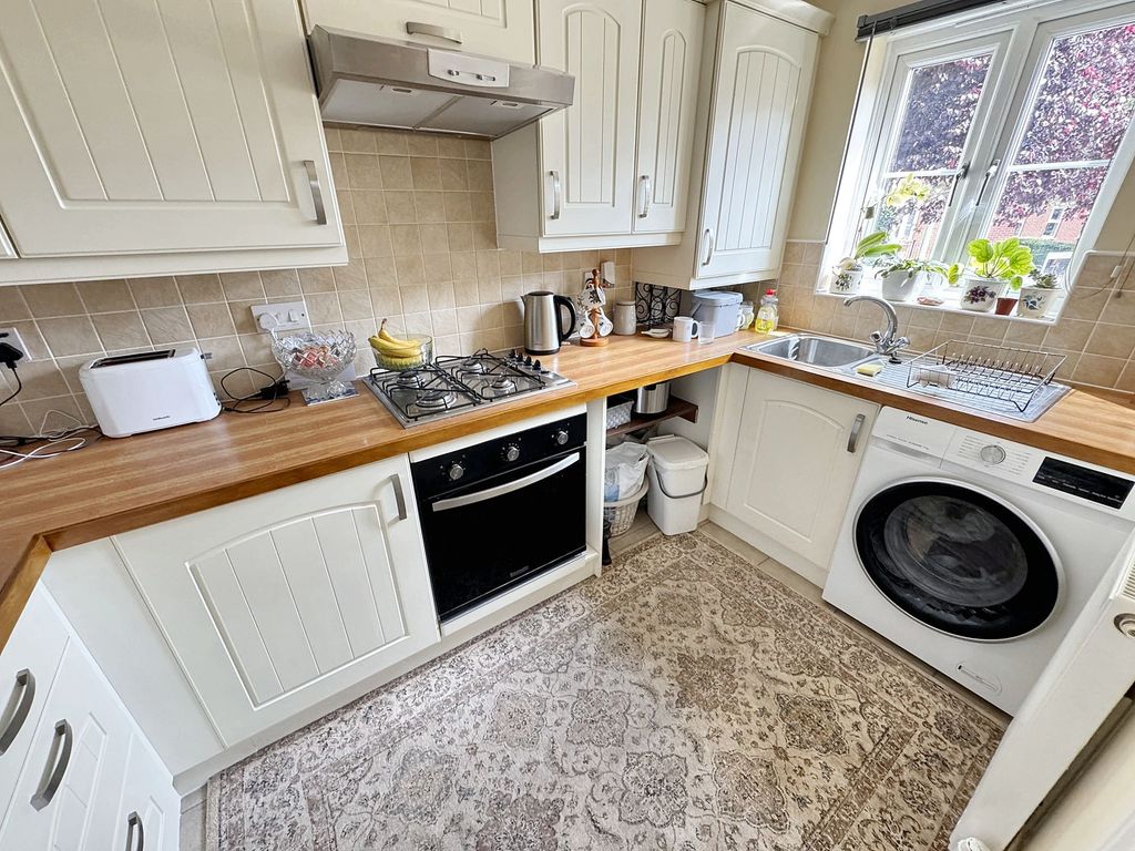 Property photo 3 of 13