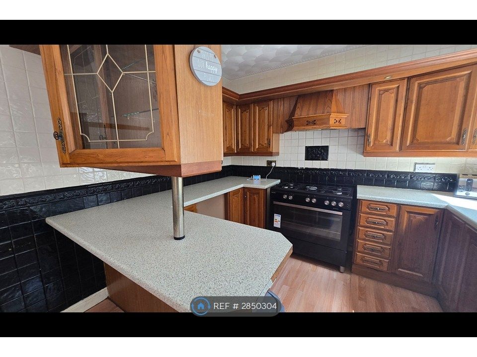 Property photo 1 of 35