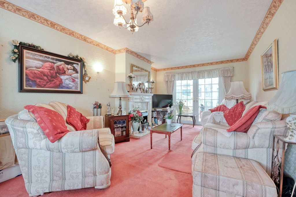Property photo 2 of 15