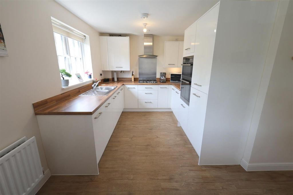 Additional image 6 of 2 bed flat for saleAlexander Road, Frenchay, Bristol BS16