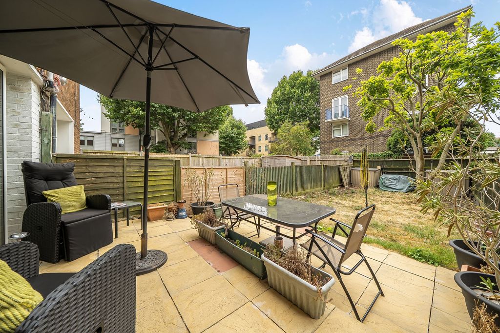 Property photo 1 of 25