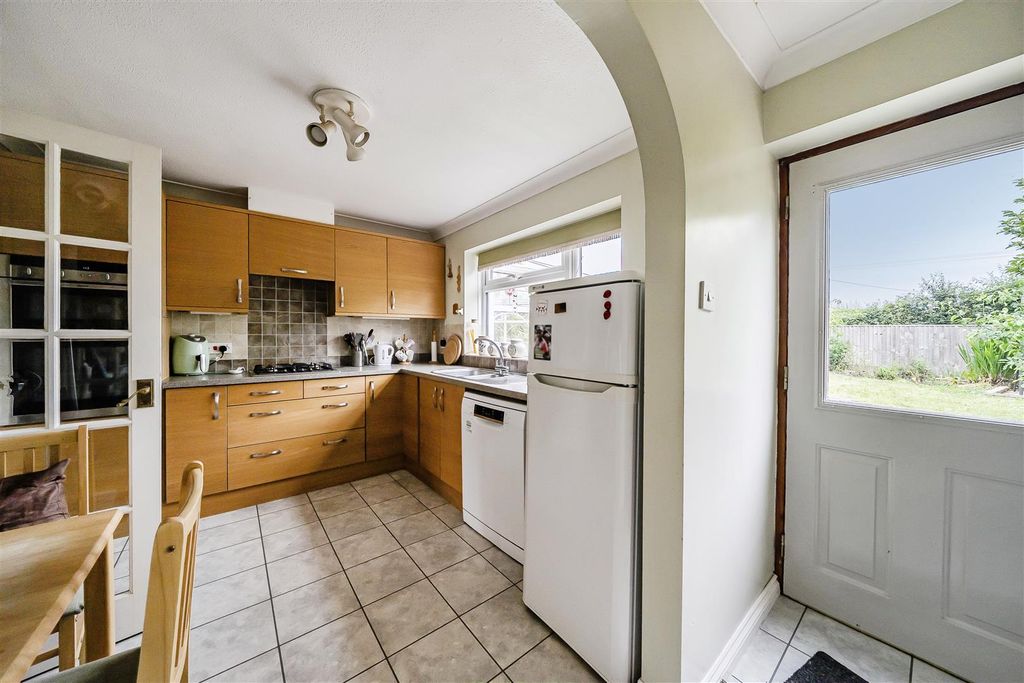 Property photo 3 of 22 1463111-5-6A182De621Fdd.Jpg
