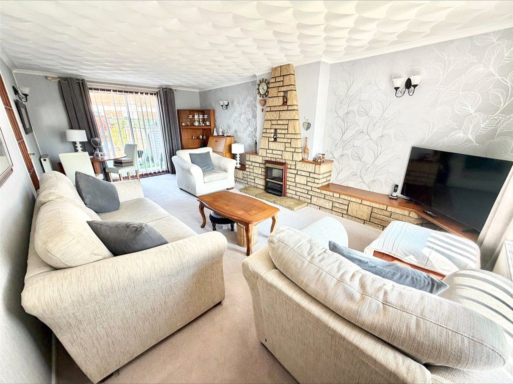 Property photo 2 of 16 Picture No. 13