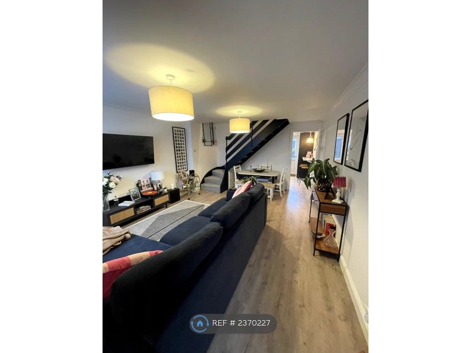 Property photo 3 of 8 Tv Room