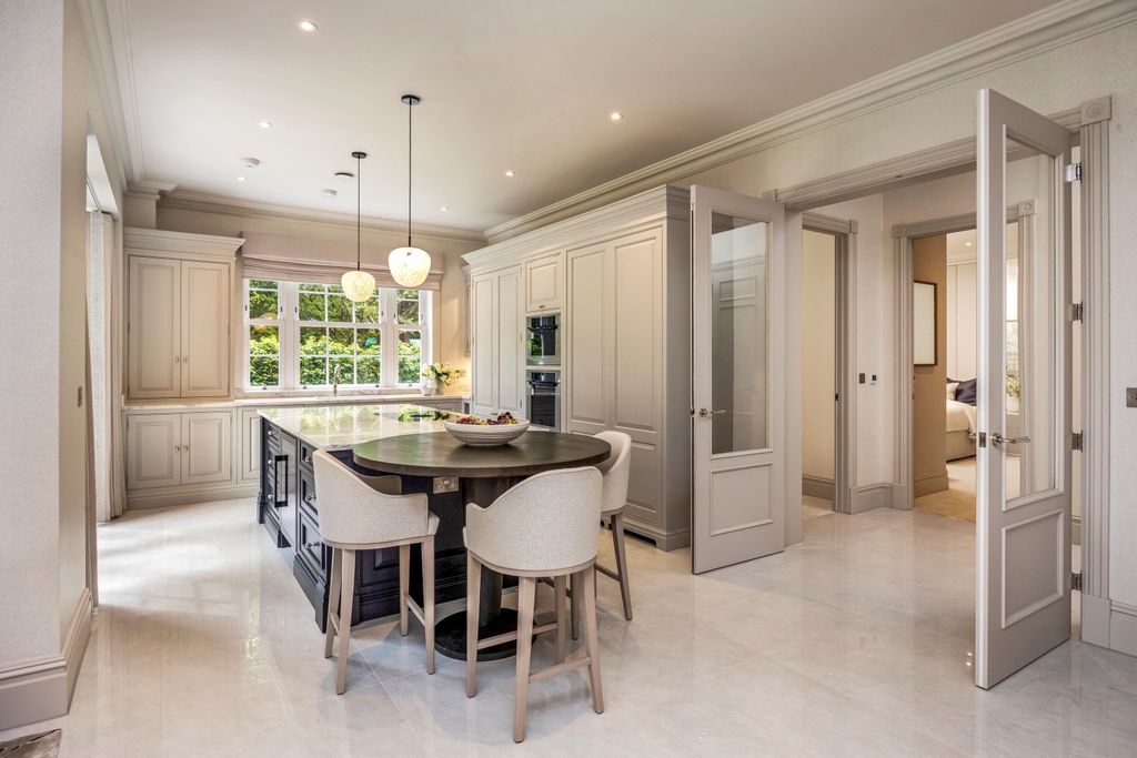 Additional image 6 of 3 bed flat for saleCholbury Place, London Road, Ascot SL5.