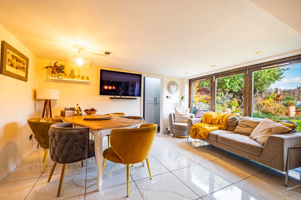 Property photo 3 of 24 Photo 3