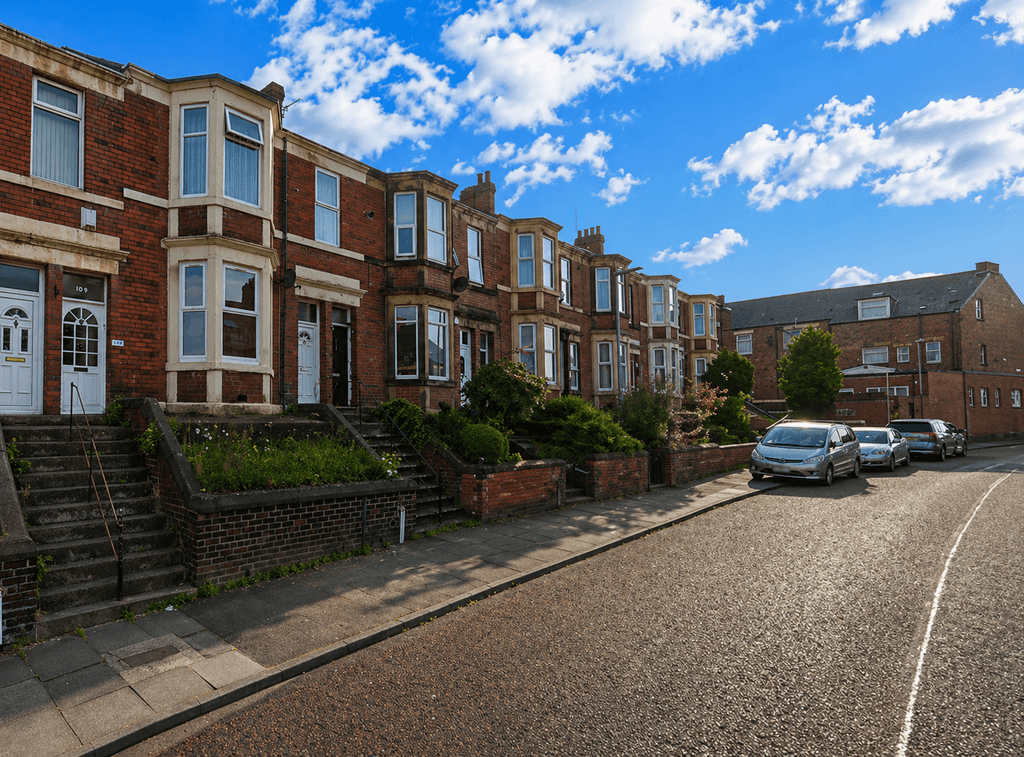 Property photo 1 of 7 Lightning Estates Are Proud To Present This Spacious 2 Bedroom, Ground Floor Flat To The Market, Located On Rectory Road, Gateshead, Ne8 Close To Saltwell Park, City Centre, Transport Links, Schools &amp; Local Amenities.