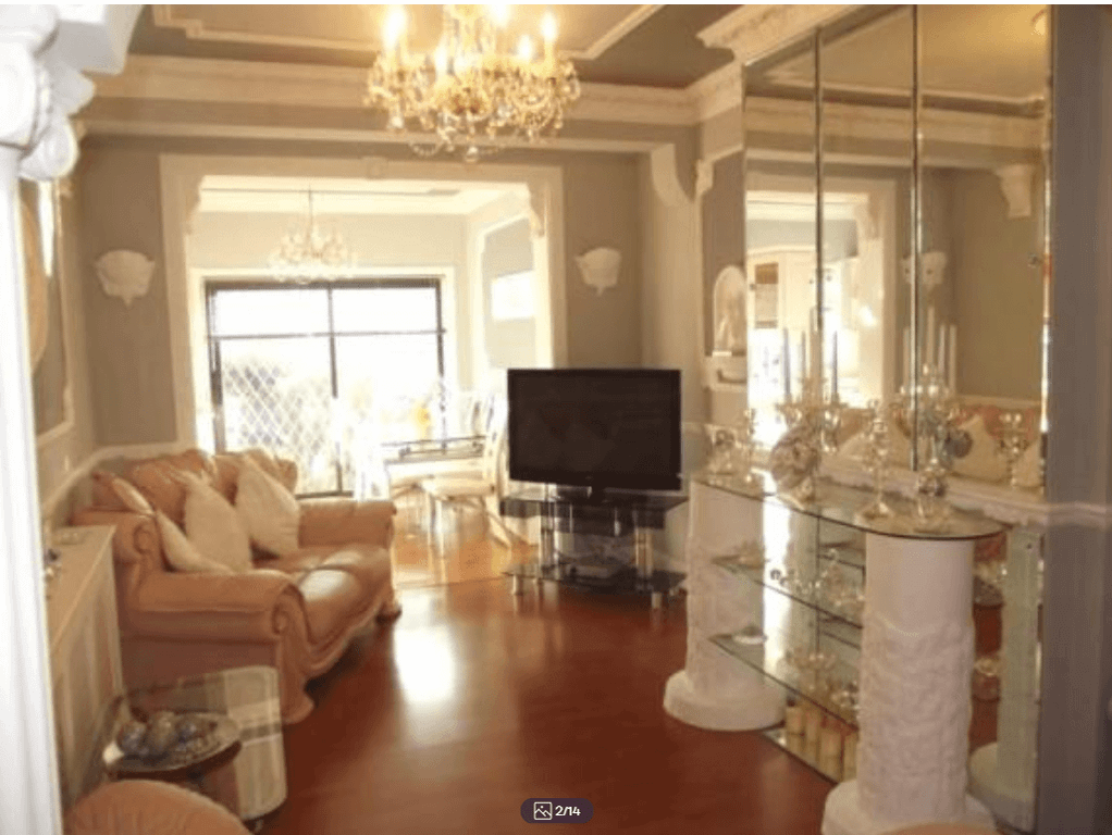 Property photo 2 of 11 Gallery