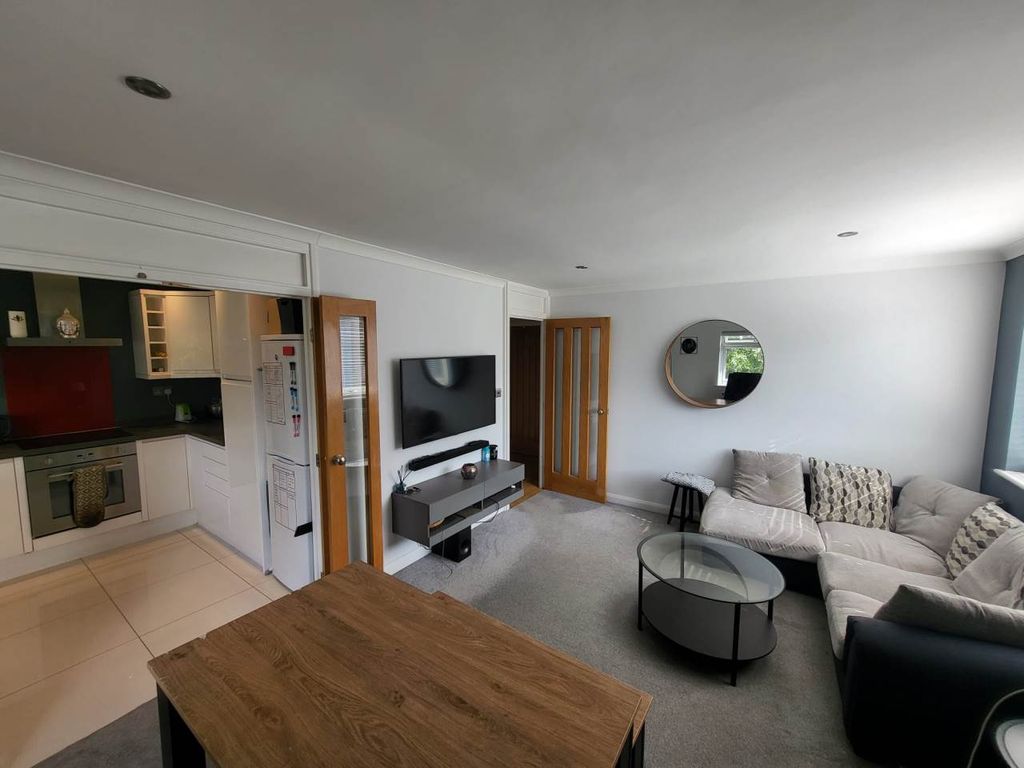 Property photo 2 of 7 Lounge