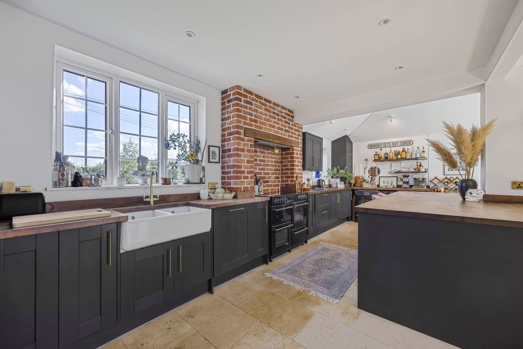 Property photo 2 of 24 Picture No. 58