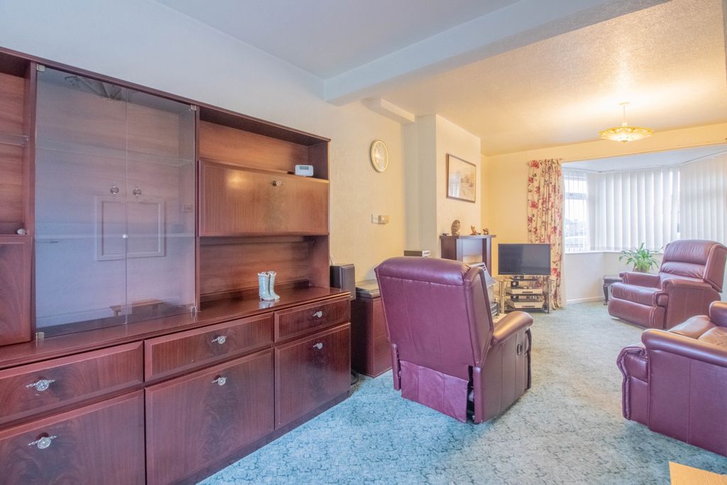 Property photo 3 of 17 Revill-12
