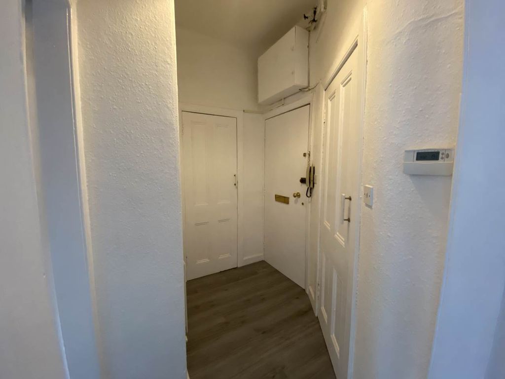 Property photo 2 of 9 Img-2630