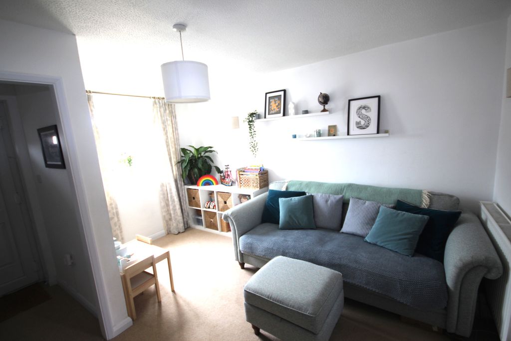 Property photo 3 of 9