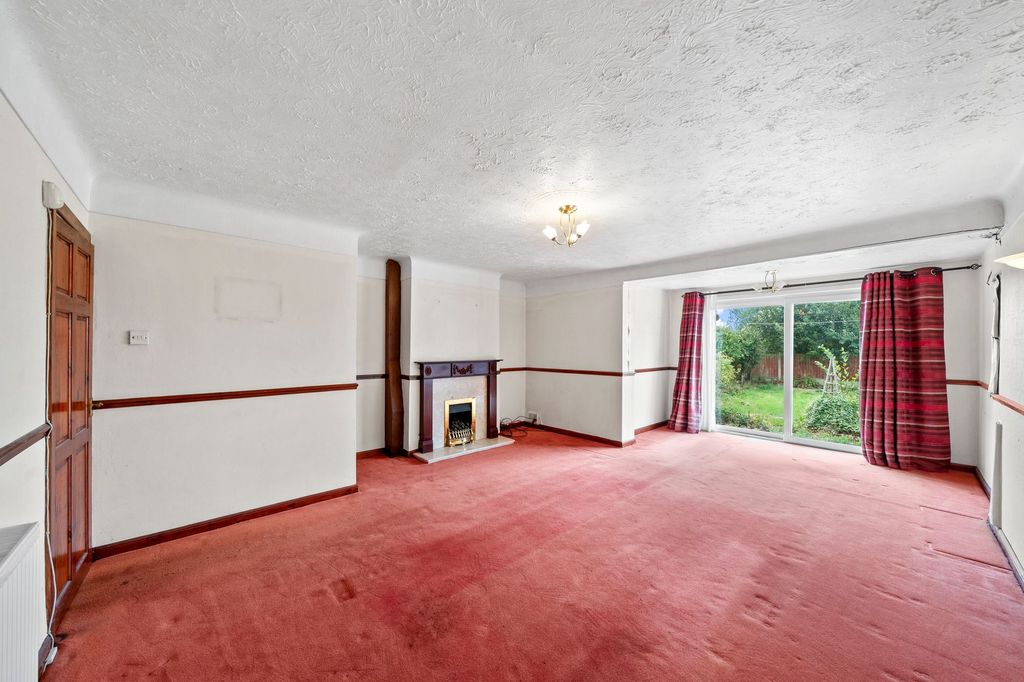 Property photo 2 of 16