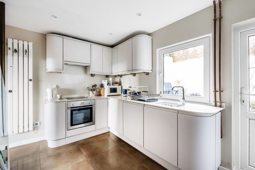 Property photo 3 of 27 Photo 3