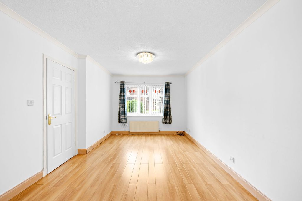 Property photo 2 of 26