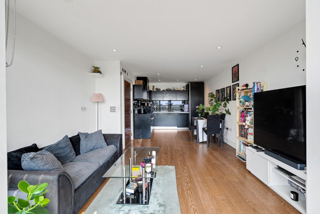 Property photo 3 of 18 4791233