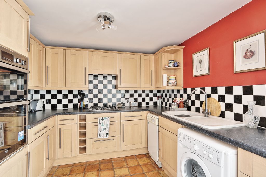 Property photo 3 of 24 2