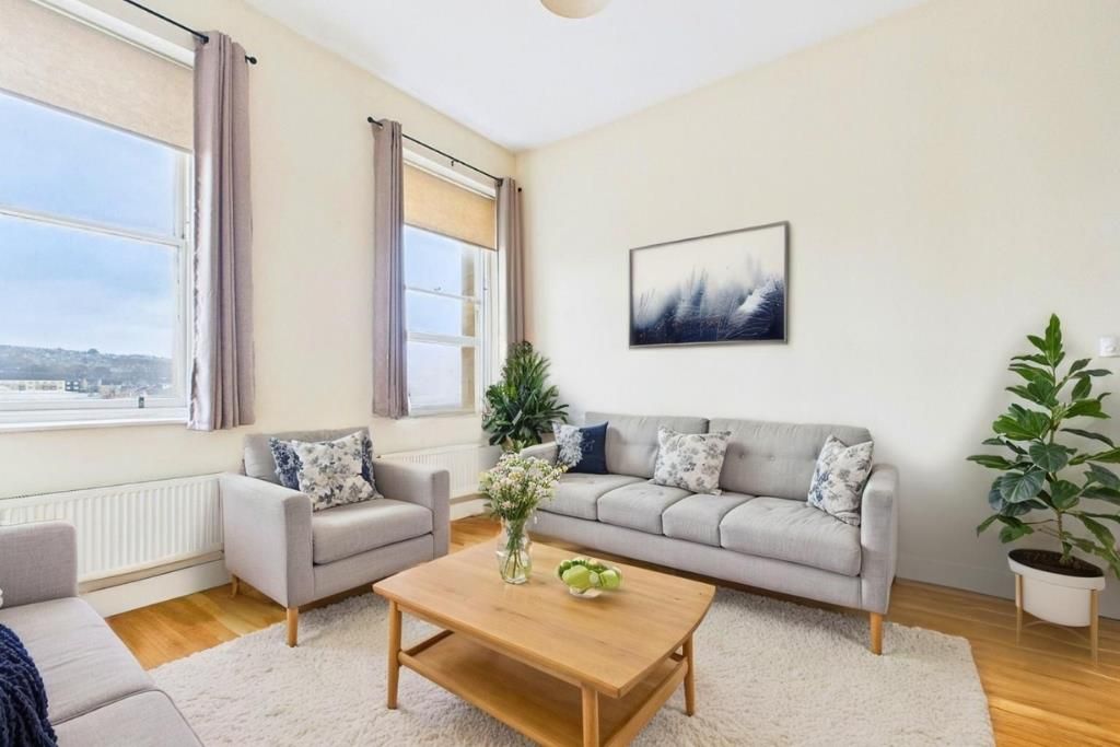 Property photo 2 of 13 4.Png