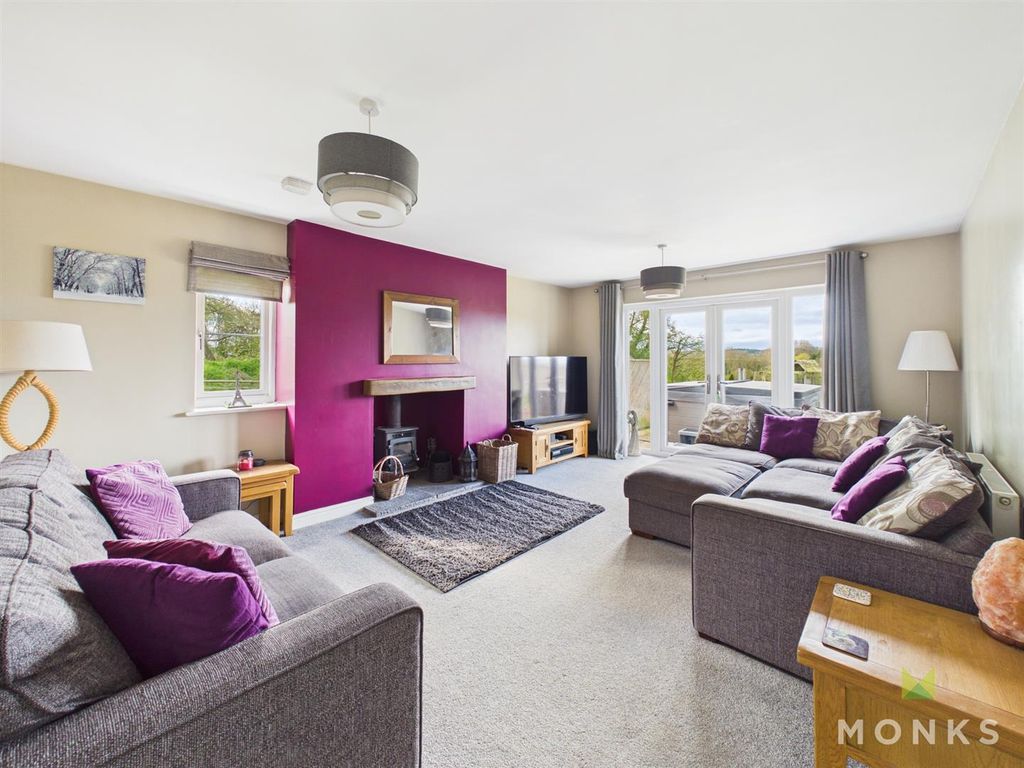 Property photo 3 of 35 Cam05160G0-Pr0078-Still003.Jpg