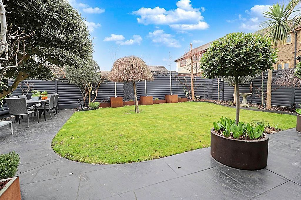 Property photo 3 of 30 Rear Garden