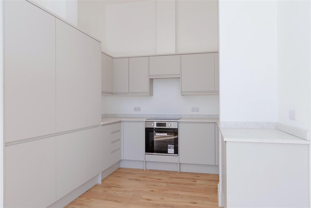 Property photo 2 of 10 Northcourt Flat 1_3.Jpg
