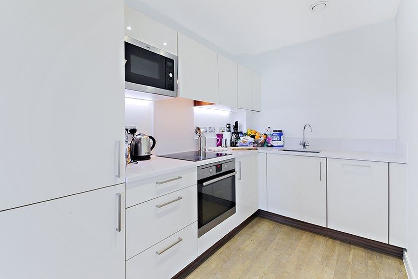 Property photo 2 of 7 Kitchen