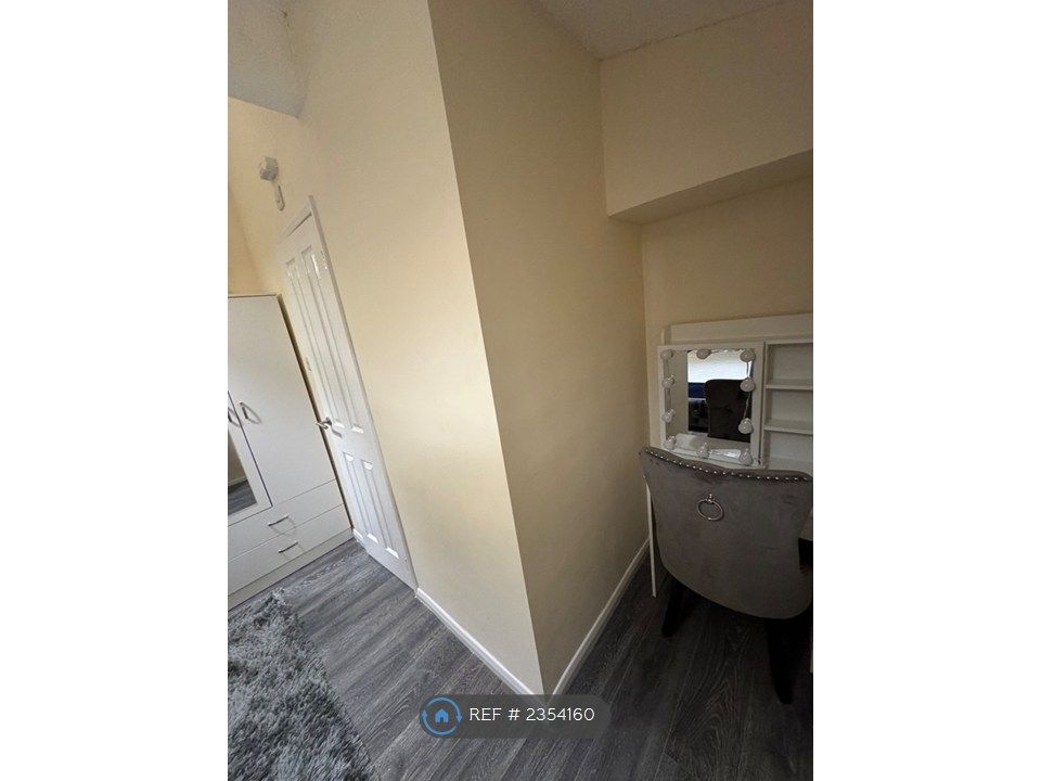 Property photo 1 of 35