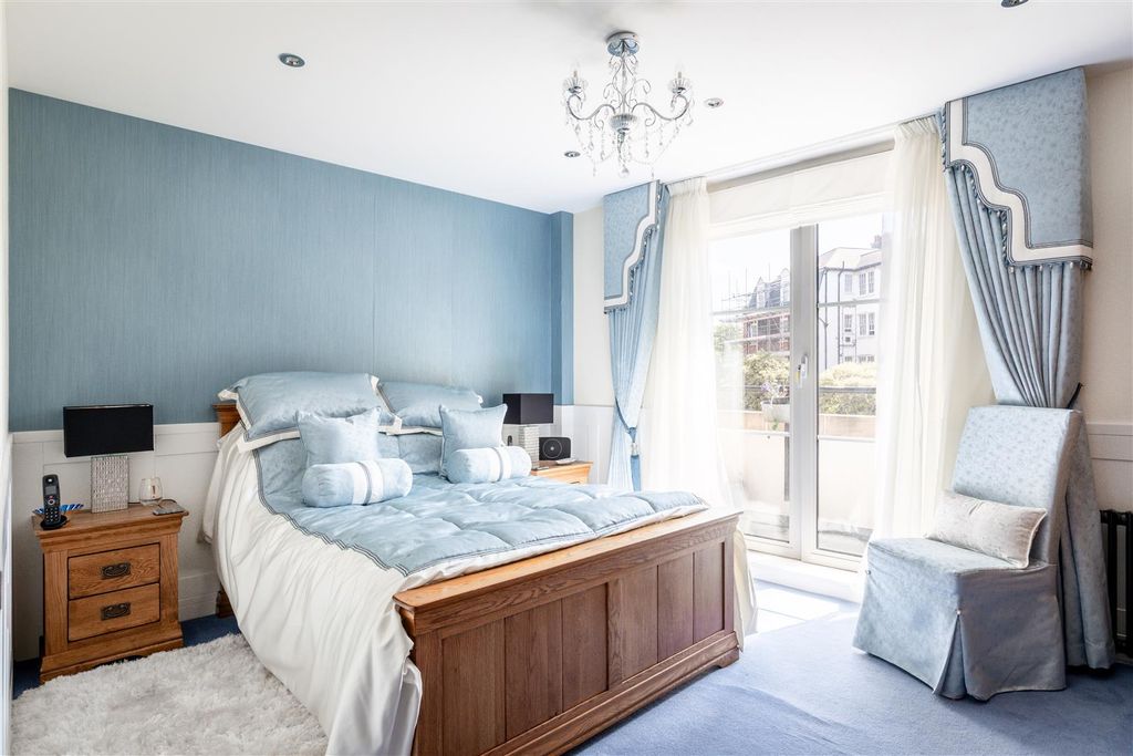 Property photo 3 of 10 48 Marys Court-9.Jpg