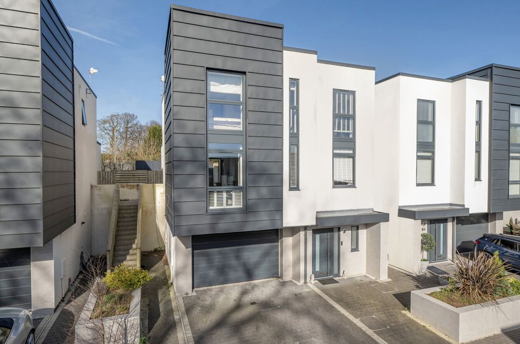 Property photo 1 of 24 1419241-35-699Dec...