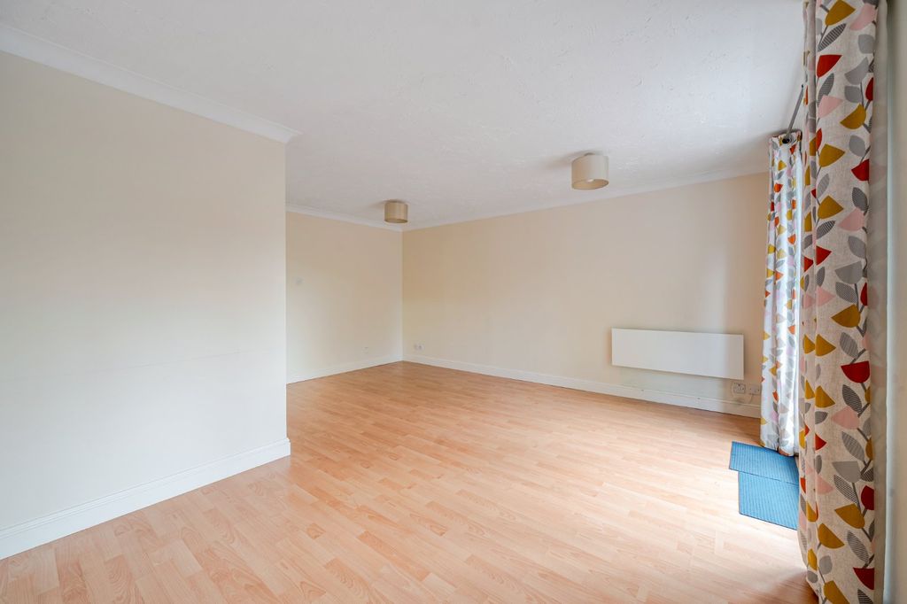 Property photo 2 of 10 Picture No. 31