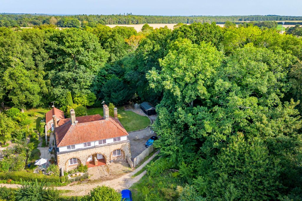 Property photo 2 of 39