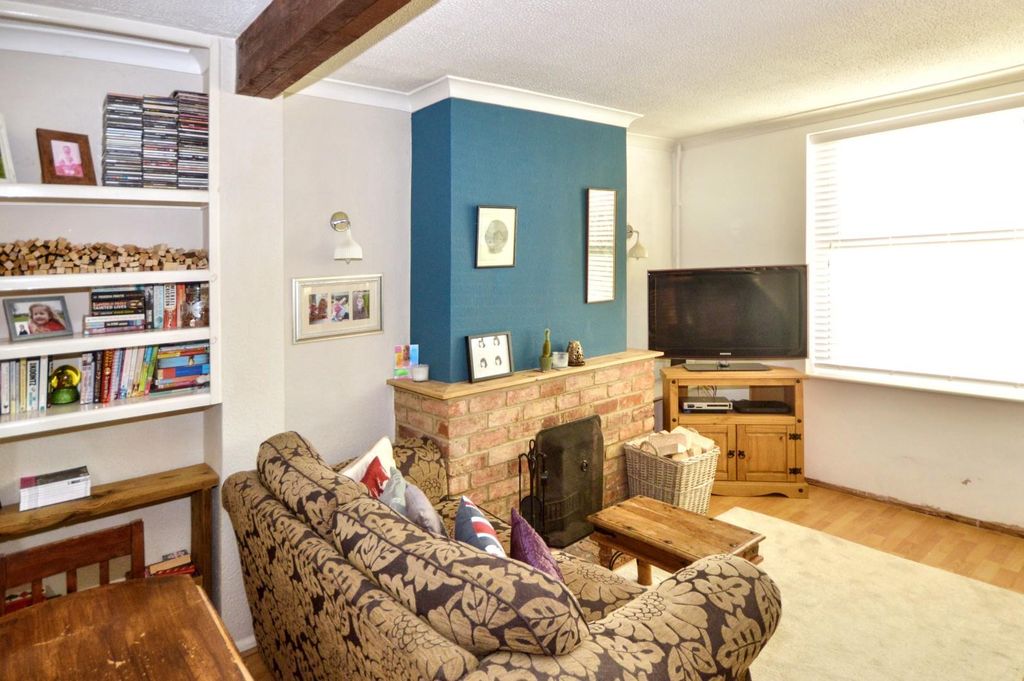 Property photo 3 of 13 Living Room